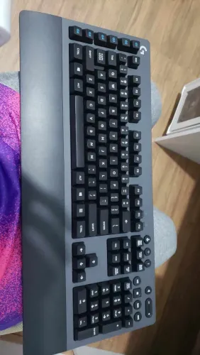 Teclado logitech G613
