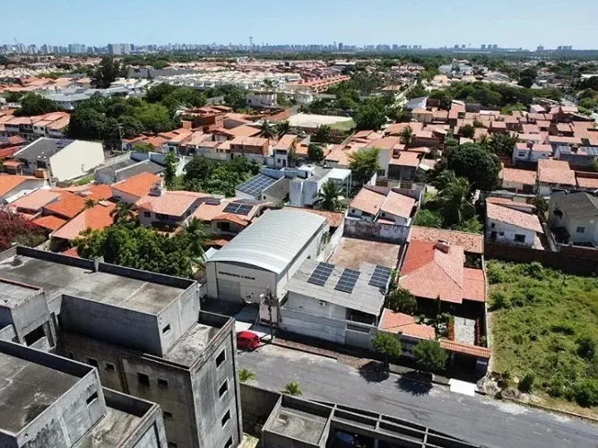 EXCELENTE TERRENO NO BAIRRO EDSON QUEIROZ COM USINA FOTOVOLTAICA