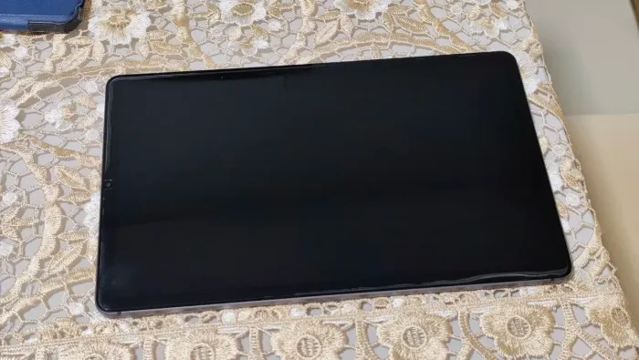 Tablet s6 lite com película, 2 capas, caneta com pontas extras. Tela original. 
