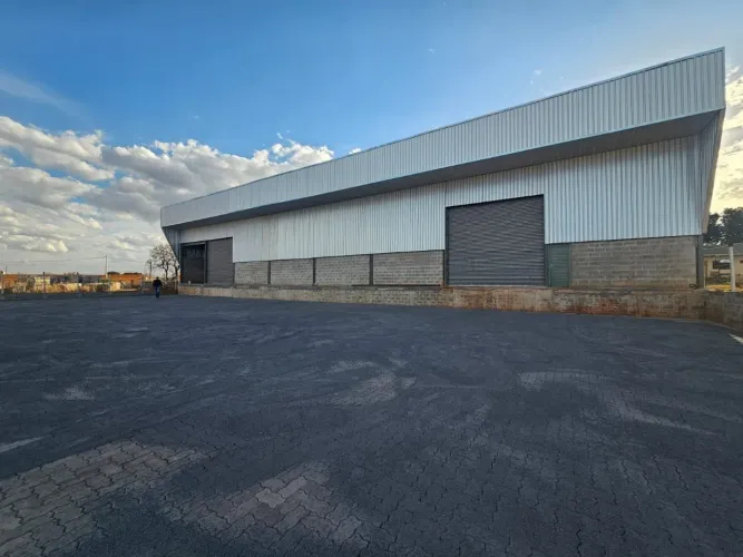 Galpão de 850 m² na DF-180, Próximo à PRF de Ceilândia - R$ 25.000,00