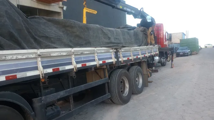 Frete truck aberto carroceria