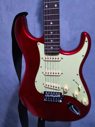 Guitarra Memphis mg32