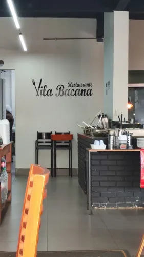 Precisamos de auxiliar de cozinha que saiba cozinhar.