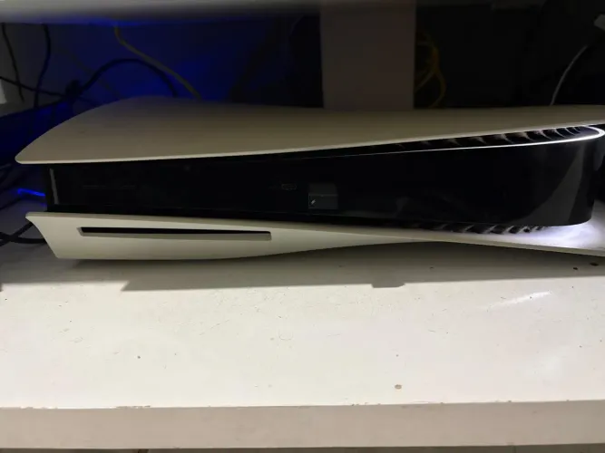 PS5 Fat 825GB + 2 Controles DualSense + KontrolFreek