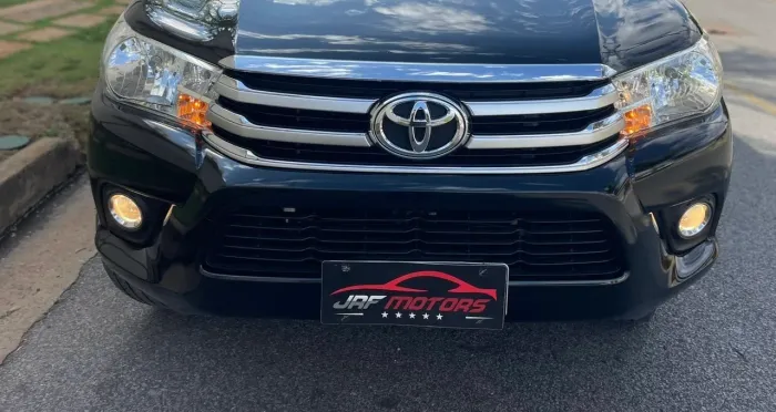 Vendo pára-choque dianteiro da Hilux 2017