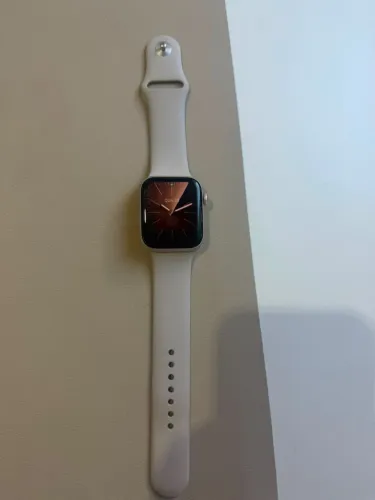 Apple Watch SE GPS 44 mm
