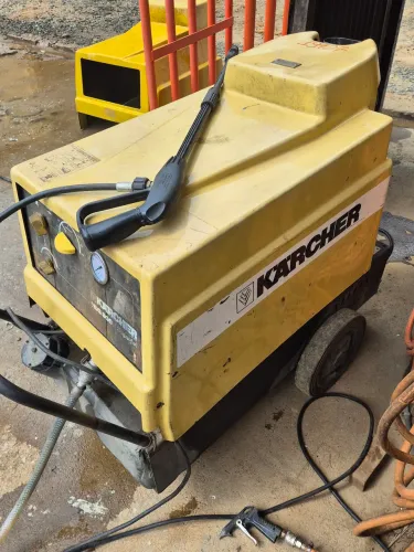 Lava jato  a quente  karcher HDS 800