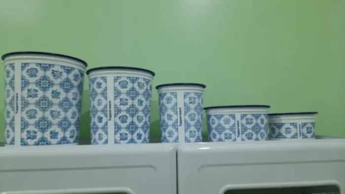 Vendo um jogo de 5 peças de tapawere