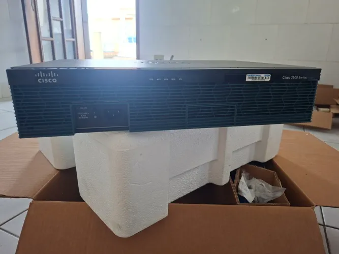 Roteador cisco 2900 series model 2911