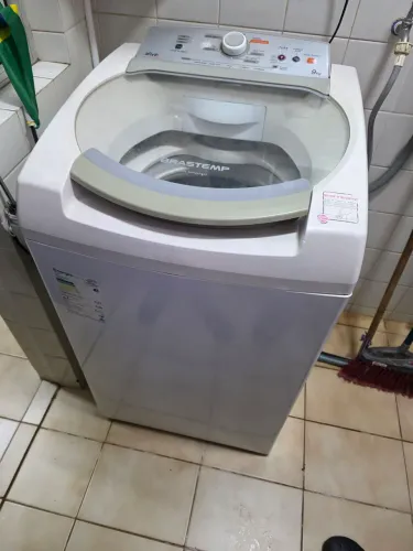 Vende-se máquina brastemp 9 kg