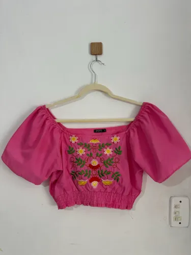 Cropped rosa