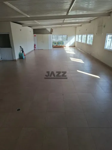 Ponto à venda Comercial Amplo com 450 m² em Localização Estratégica na Vila Industrial