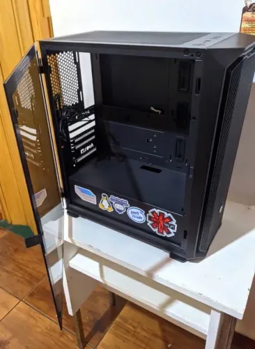 Gabinete Gamer Pichau Gadit X - Lateral em Vidro Temperado / Ótimo Airflow (Mesh)