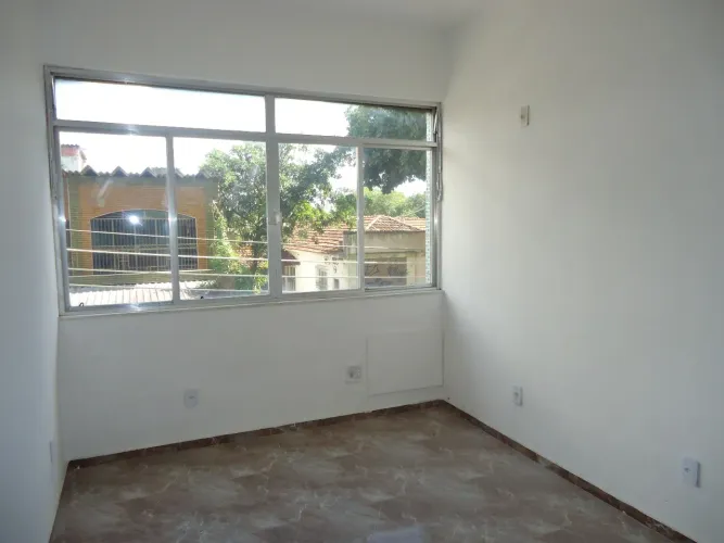 Sala ampla para alugar, Bangu, 1 banheiro, 40m² | Ótima localização!