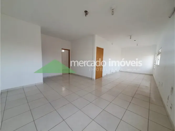 ALUGA - SE SALA COMERCIAL NA CIDADE NOVA