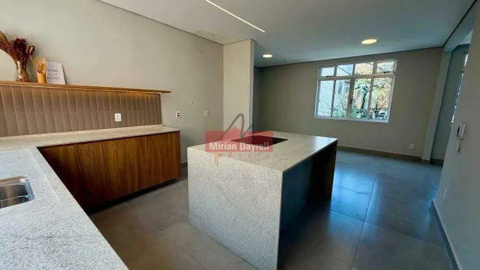 (66432) à venda - Apartamento com 3 quartos, 2 vagas, no Sion