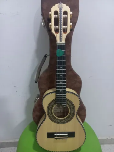 Cavaco Araújo Luthier modelo Super Clássico Faia profissional ano 2025