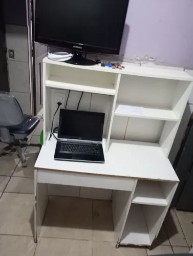 Mesa de computador notebook escrivania home office usada