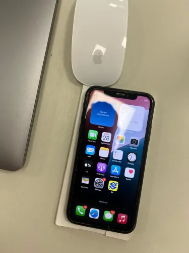 iPhone 10 com caixa, manual, cabo e carregador