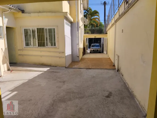 Vendo sobrado com 5 quartos no Belém.