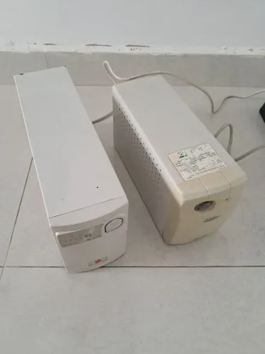 Dois Nobreak - usados um funcionando