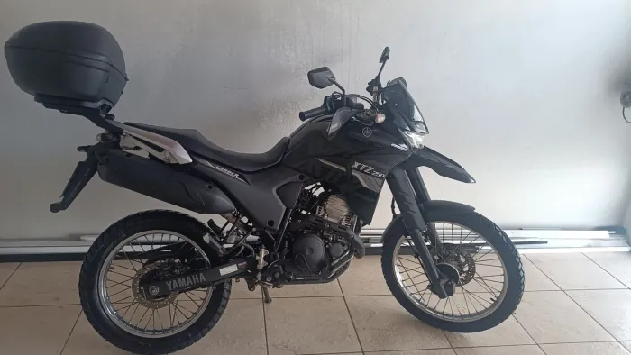 VENDO XTZ/250 LANDER 2021 IMPECÁVEL