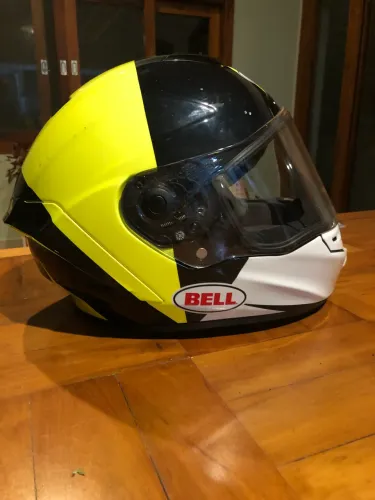 Capacete Bell Star importado semi-novo
