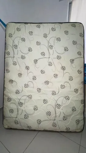 Colchão de Casal em ótimas condições 