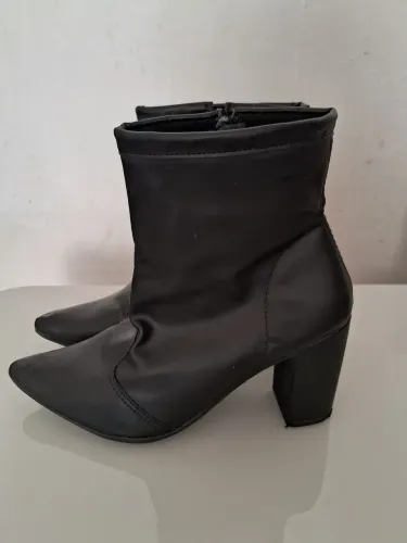 Bota  Feminina  Adulto Bico Fino 