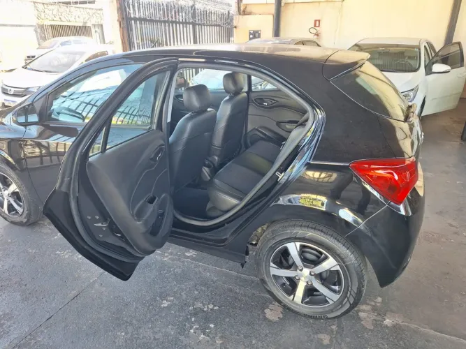 Chevrolet Onix Hatch LTZ 1.4 8V Flex Aut. 4P 2018
