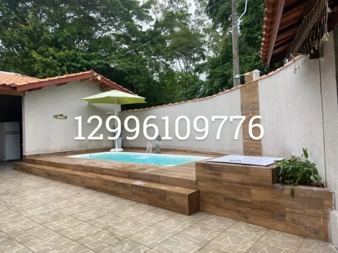 Casa a venda com piscina Caraguatatuba