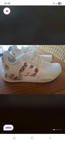 Tênis adidas