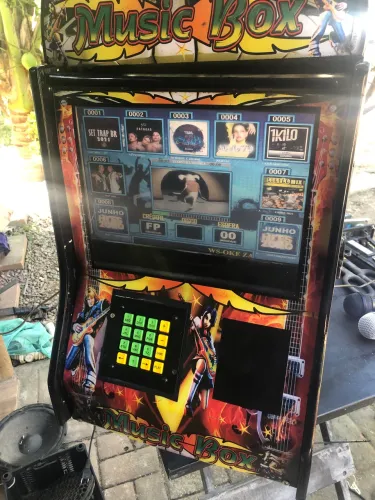 Karaokês e jukebox (2x1)