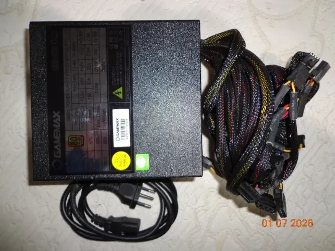 Fonte Gamer ATX 500W / GAMEMAX 80 Plus bronze
