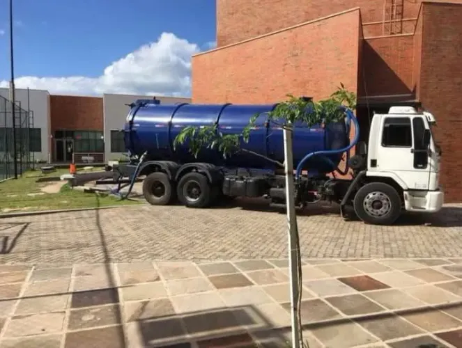 Desentupidora -Limpa Tubulação em Florianópolis SC *