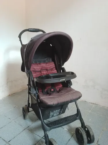 Carrinho de bebê -Voyage Spot em ótimo estado, pouco usado, até 17kg . R$ 170,00