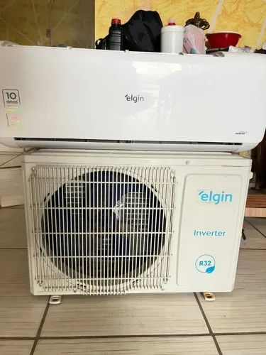 Ar-condicionado  inverter de 9 mil bths. 