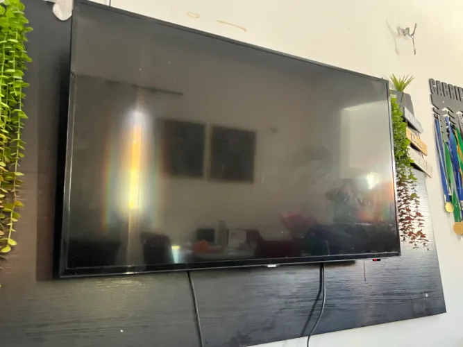 Televisão smart 50p + cama box solteira