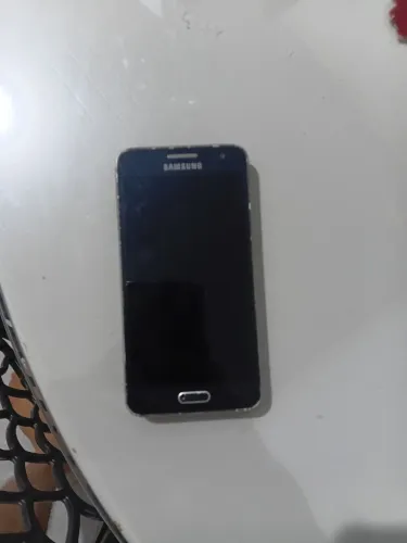 Celular  quebrado 