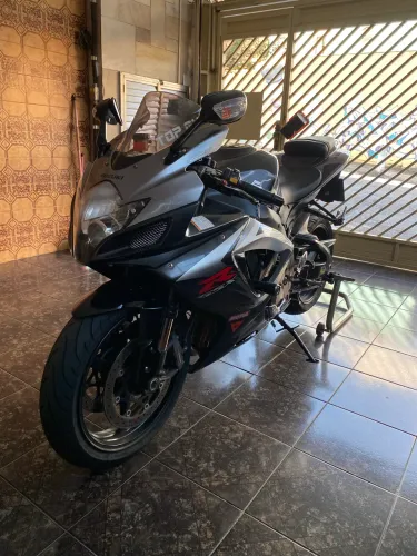 Suzuki gsxr Srad 750