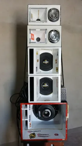 Vendo som novo apenas um ano de uso!