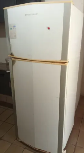 Geladeira 500 reais