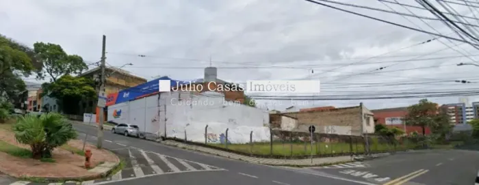 Terreno de Esquina para Venda ou Locação no Centro de Sorocaba