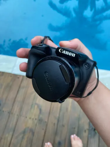 Canon PowerShot SX400 IS usada 