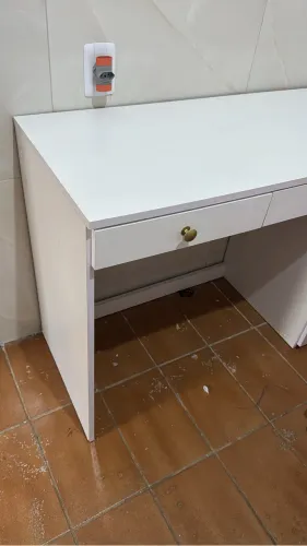 Mesa de estudos branca / escrivaninha