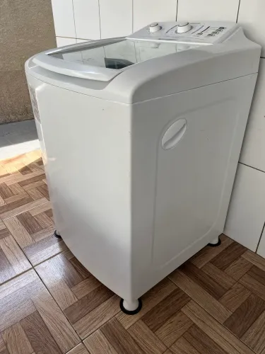 Máquina de lavar 13kg Electrolux semi nova 