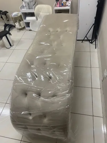Maca de estética com capa protetora + cadeira