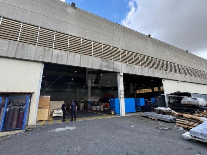 Galpão Industrial para alugar ou vender no Bairro Vila Nogueira em Diadema SP