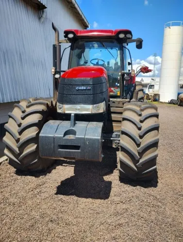 Trator Case Puma 230