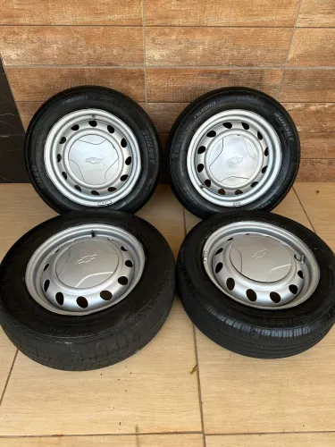 Rodas 13 GM Corsa